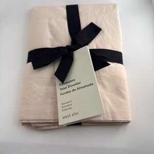 WEST ELM ORGANIC COTTON Standard PILLOWCASES SET of 2 Blush Color